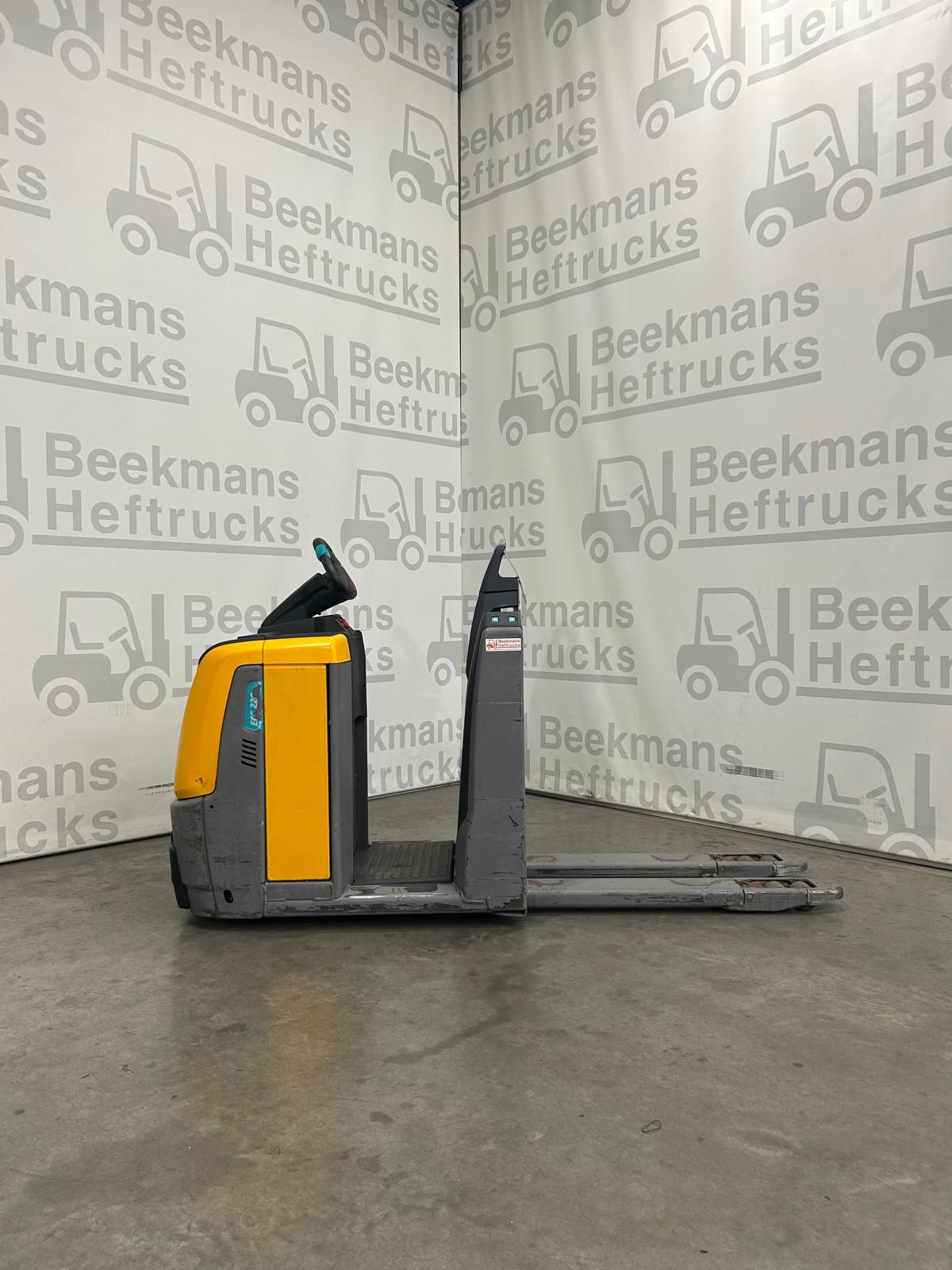 Jungheinrich ECE220 - B3594