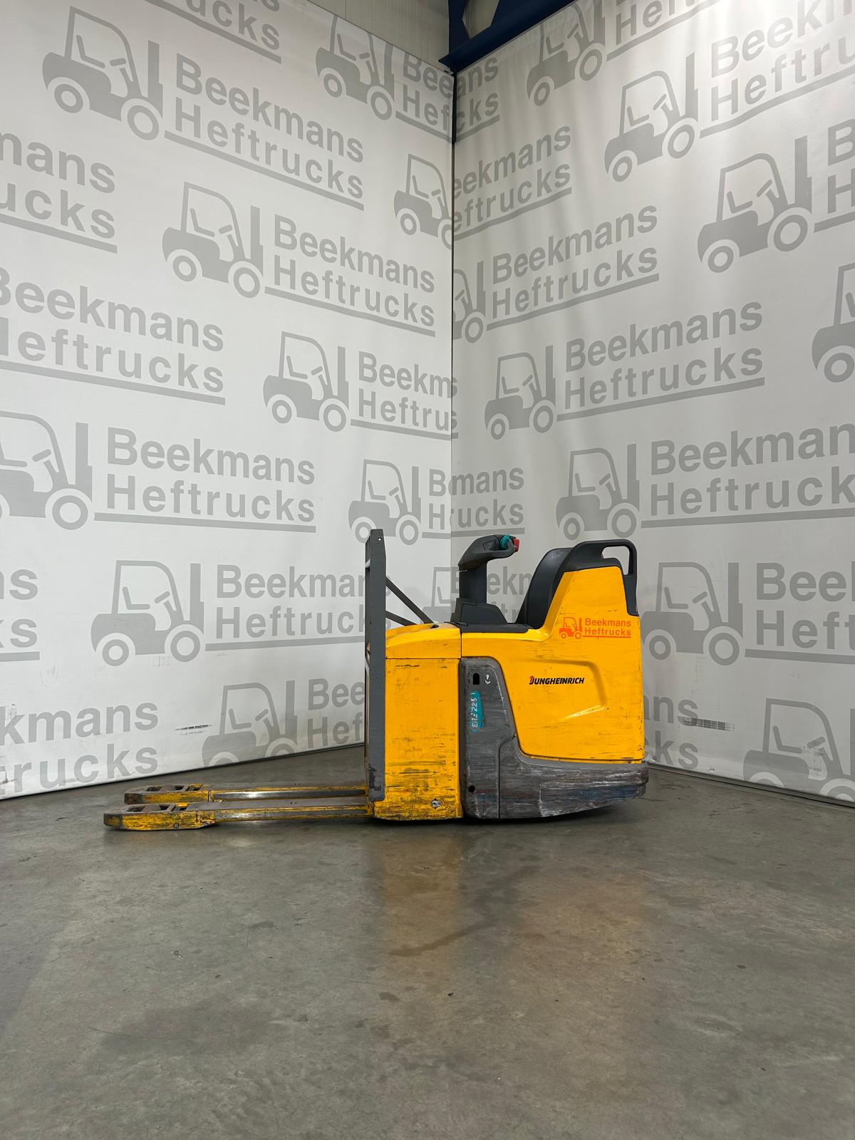 Jungheinrich ERE225 - B3486