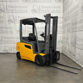 Alternative view of Jungheinrich EFG320 - B3557